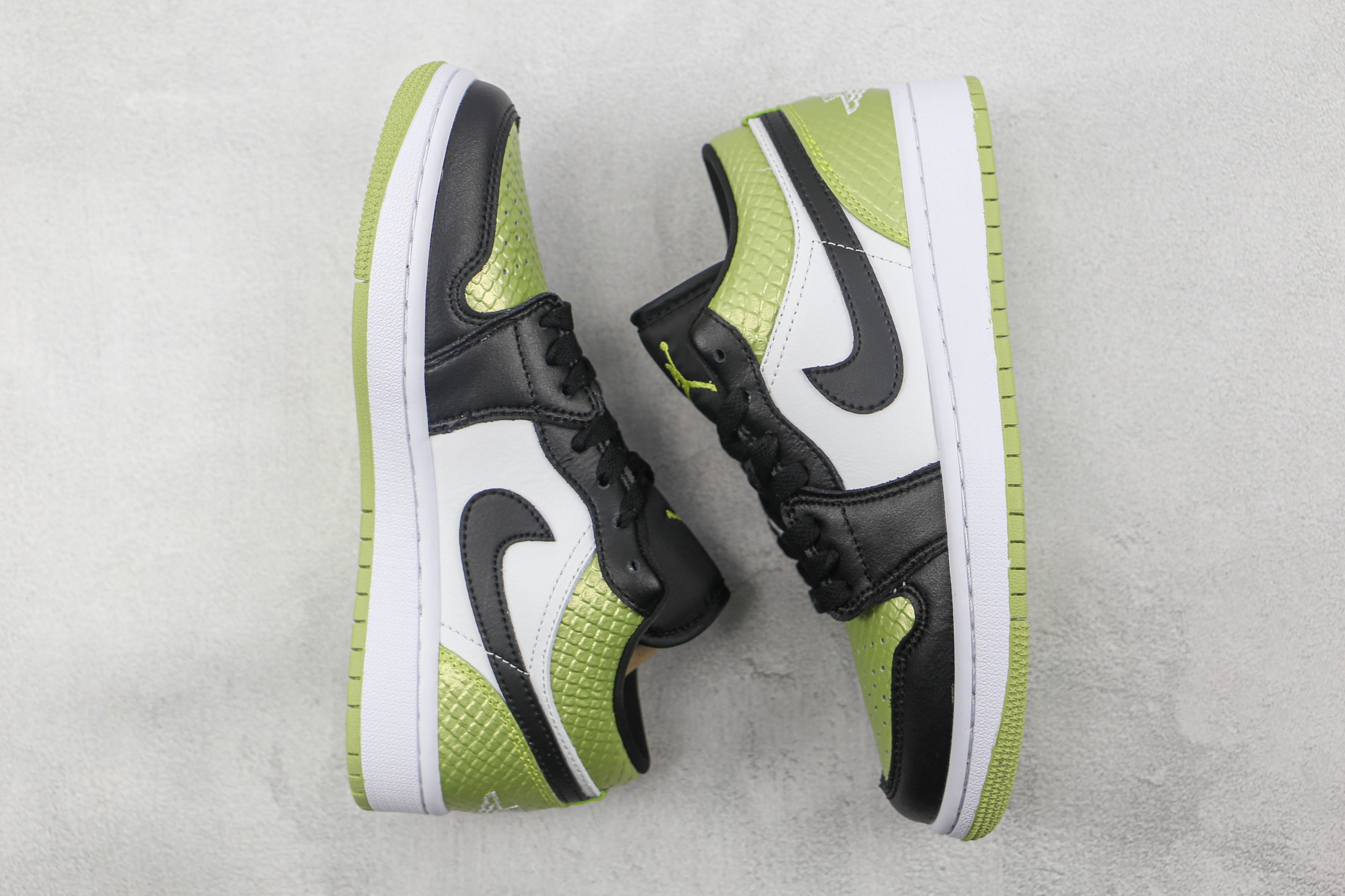 Air Jordan 1 Low Green Snake