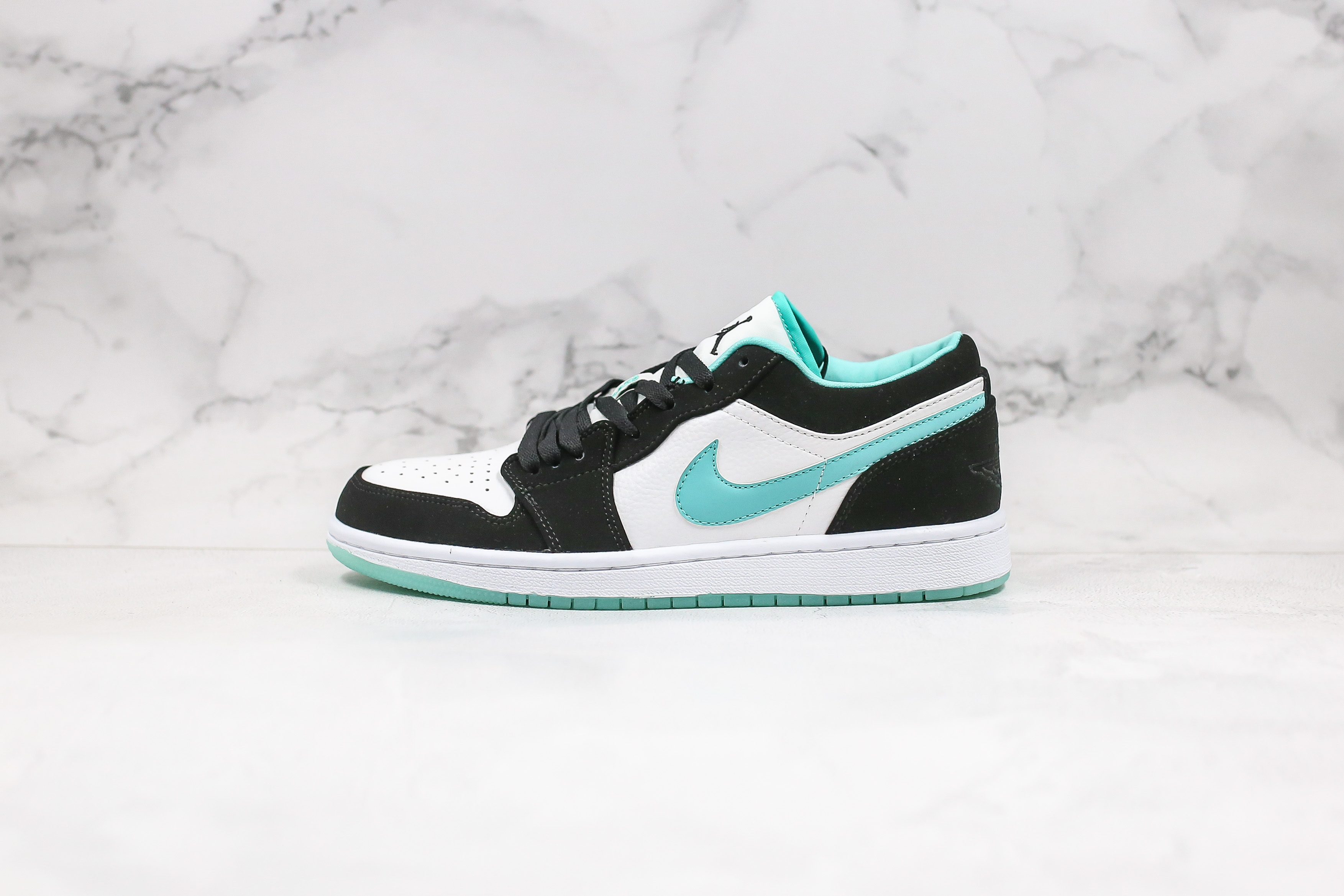 Air Jordan 1 Low“Island Green”