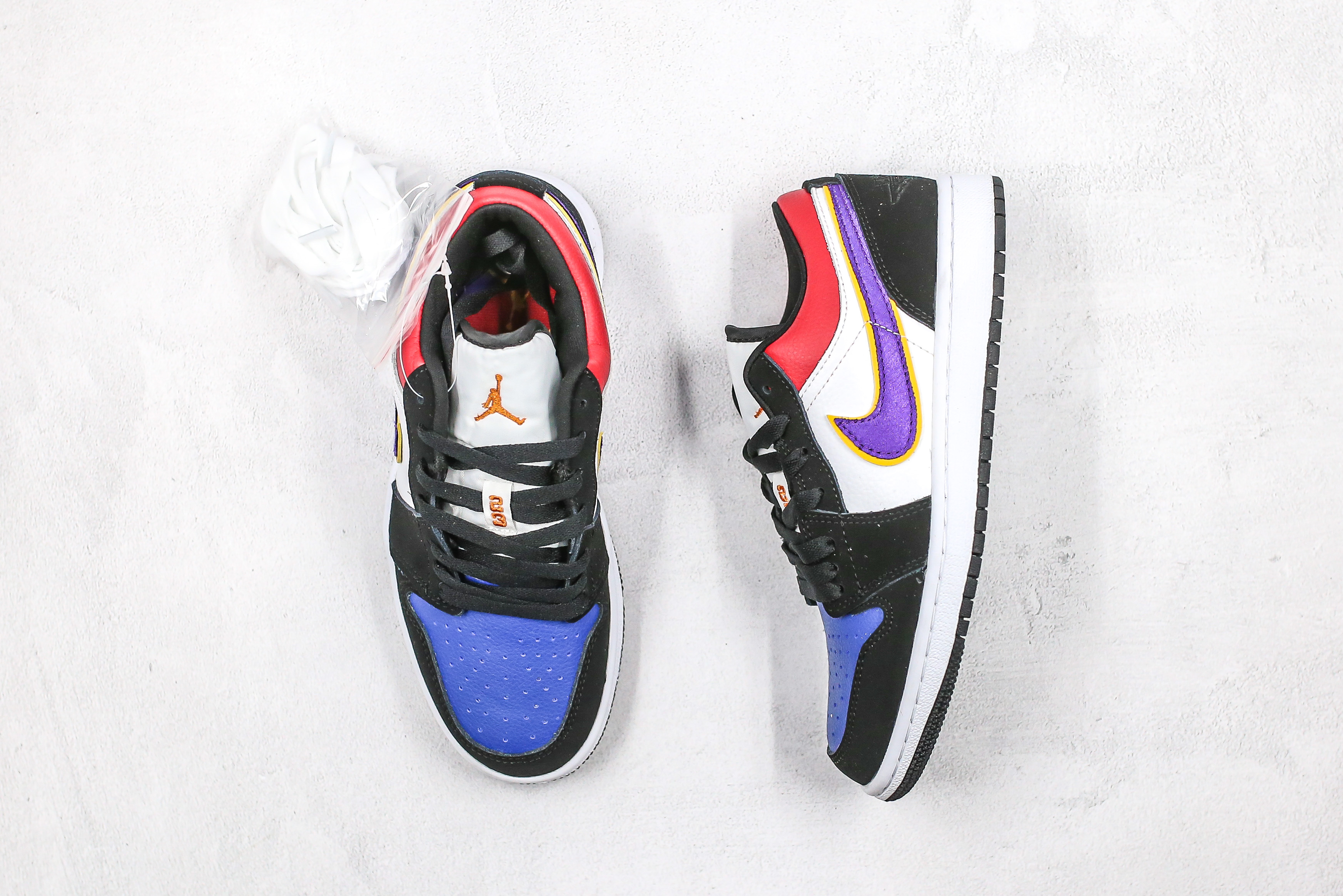 Air Jordan 1 Low Lakers Top 3
