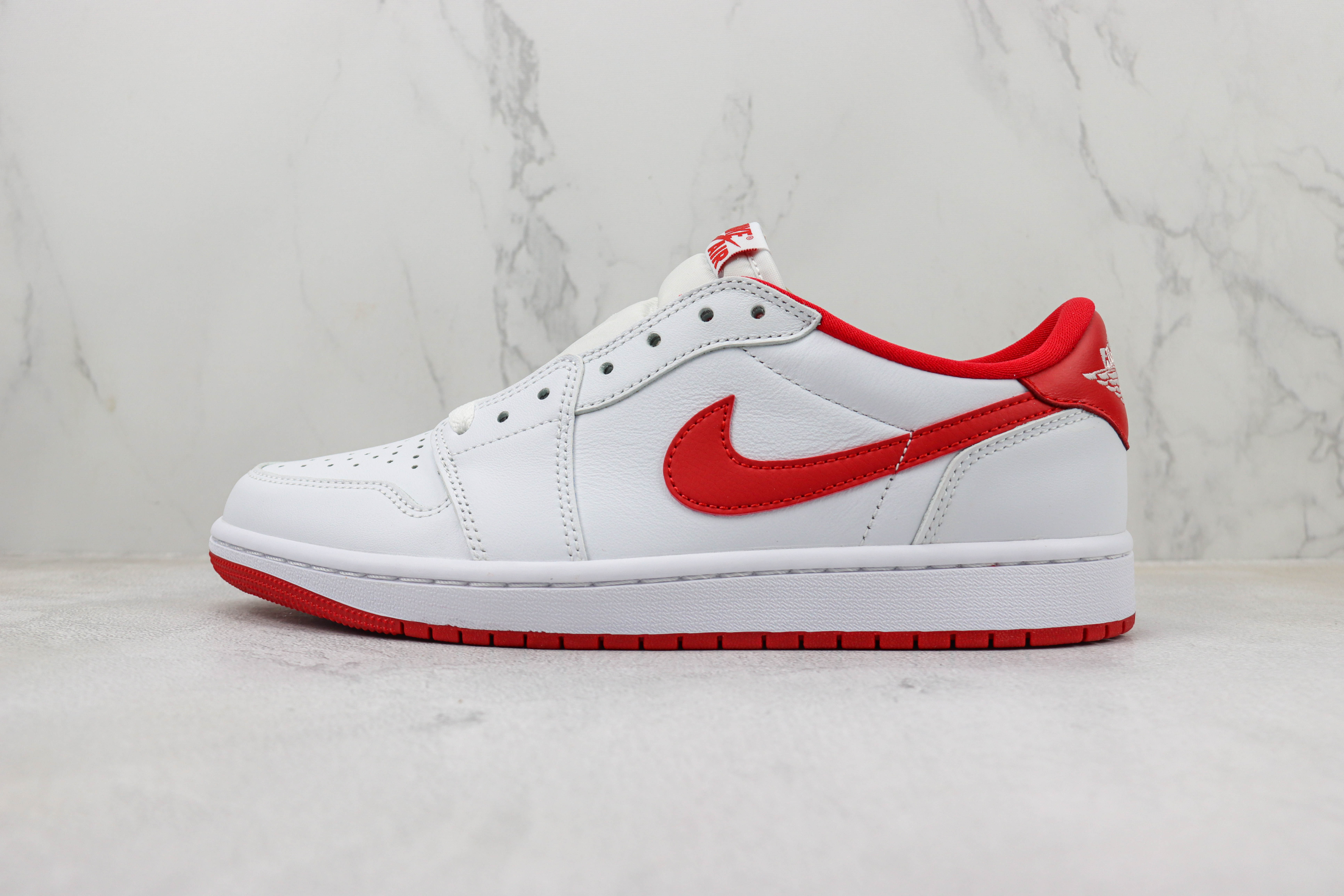Air Jordan 1 Low OG "Metallic Red"