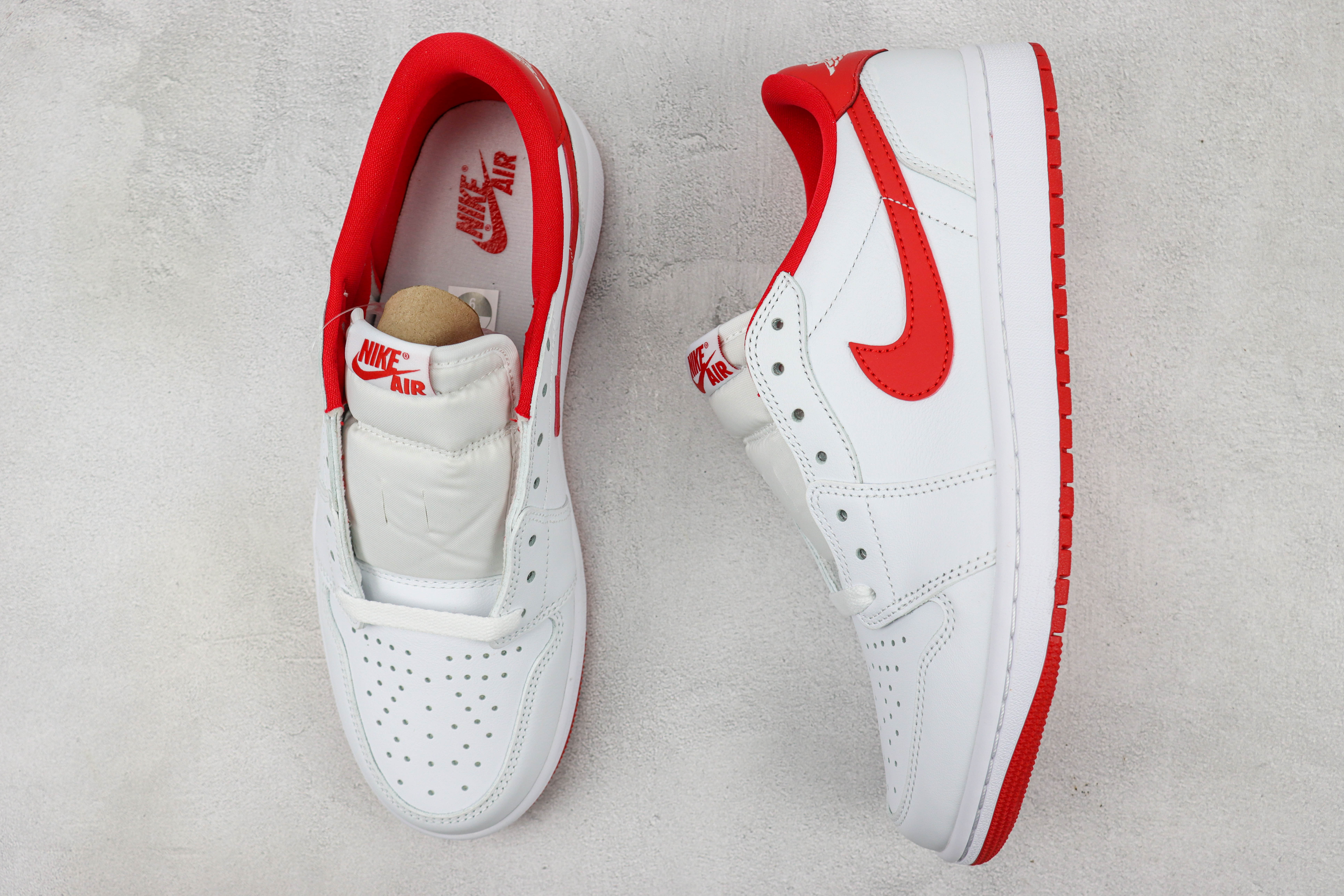 Air Jordan 1 Low OG "Metallic Red"