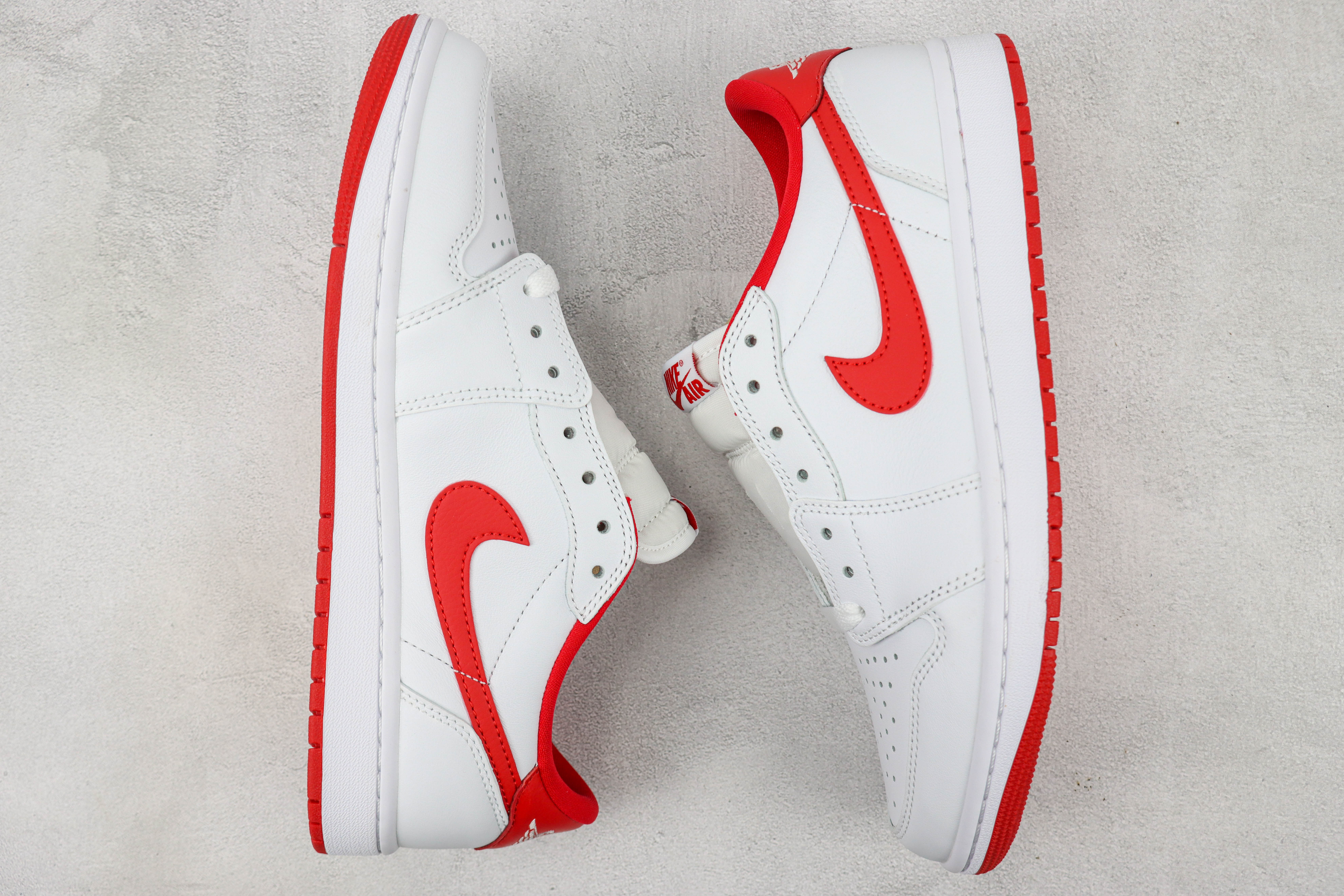 Air Jordan 1 Low OG "Metallic Red"