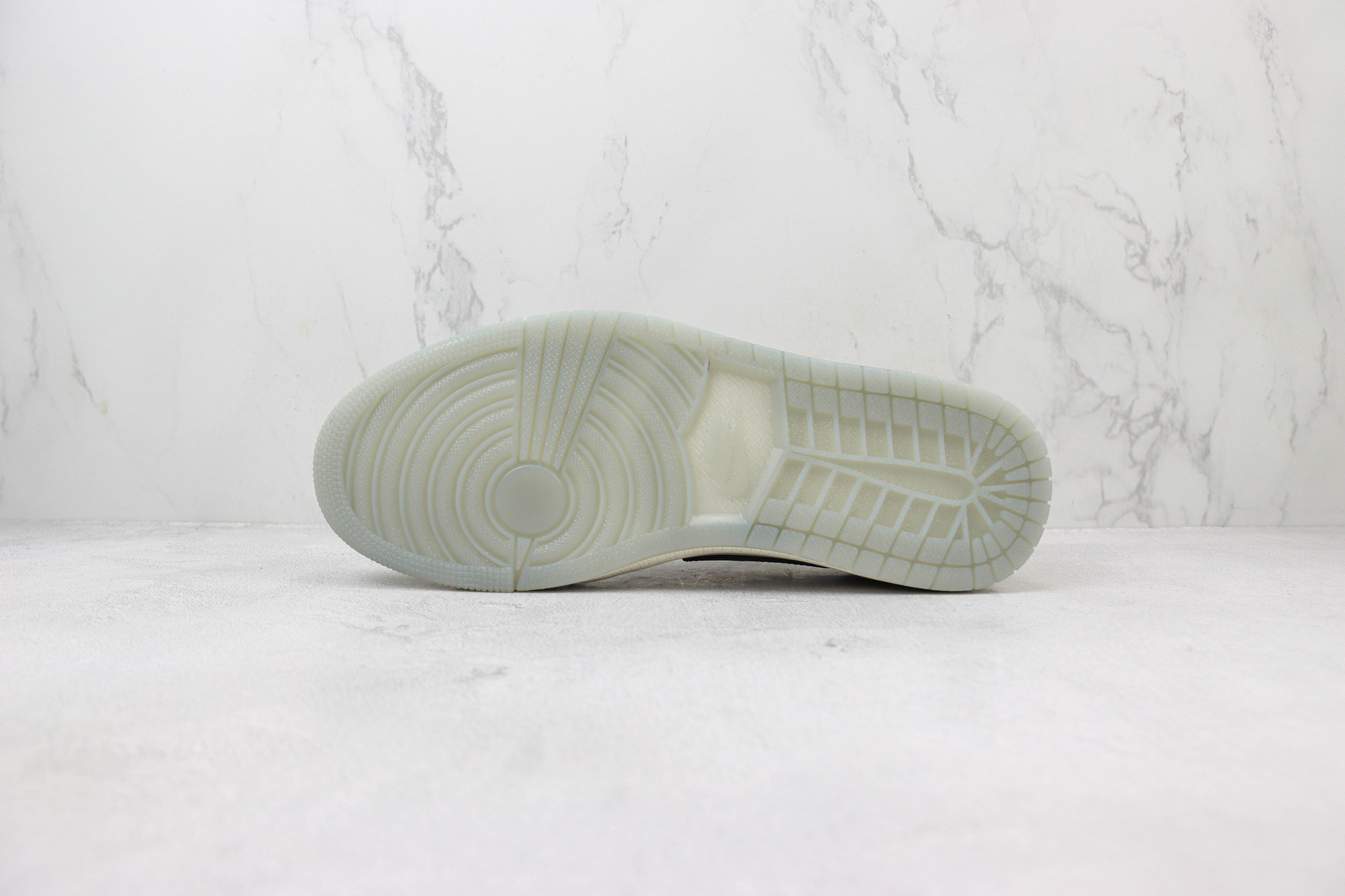 Air Jordan 1 Low OG Year of the Dragon