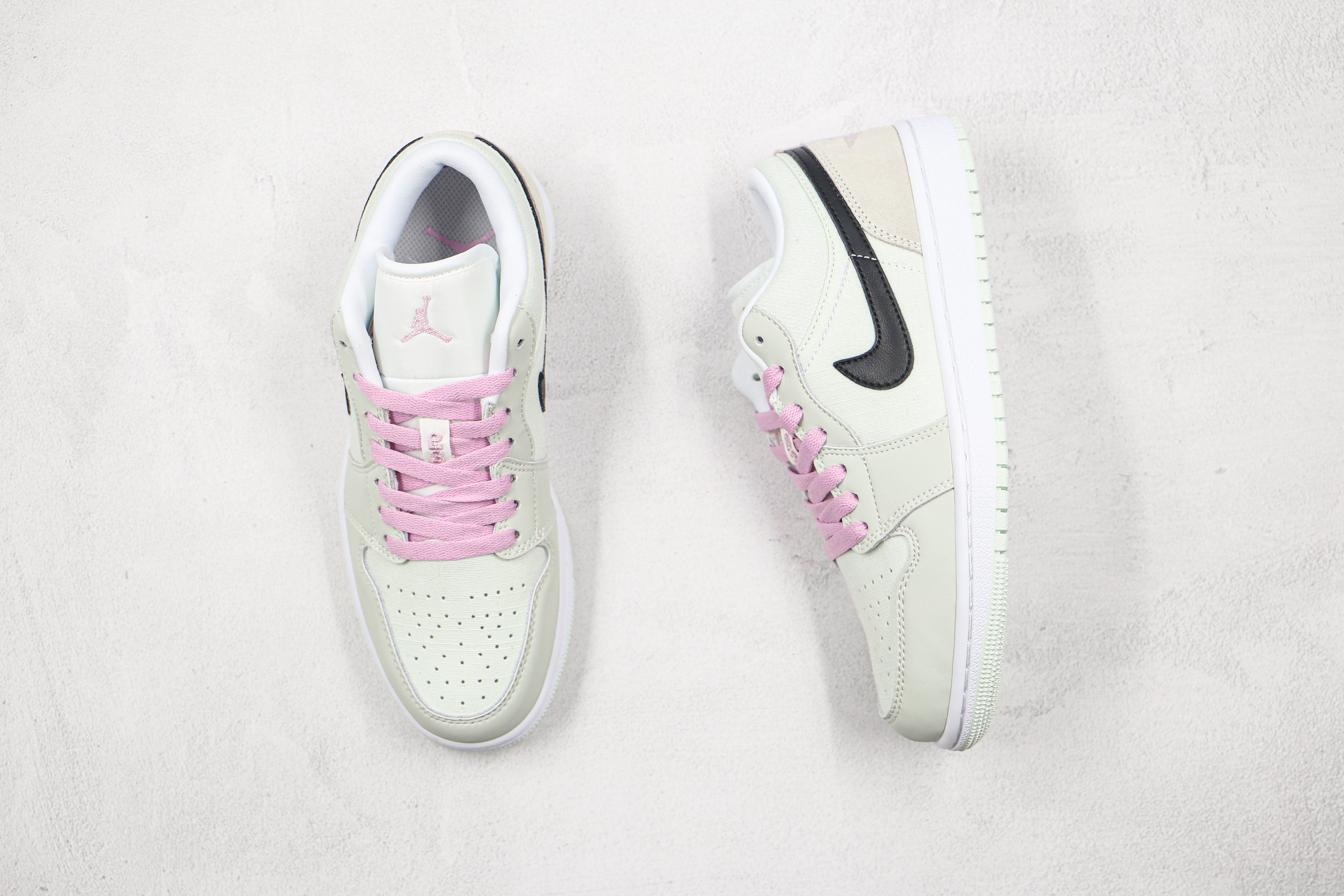 Air Jordan 1 Low SE “Barely Green”