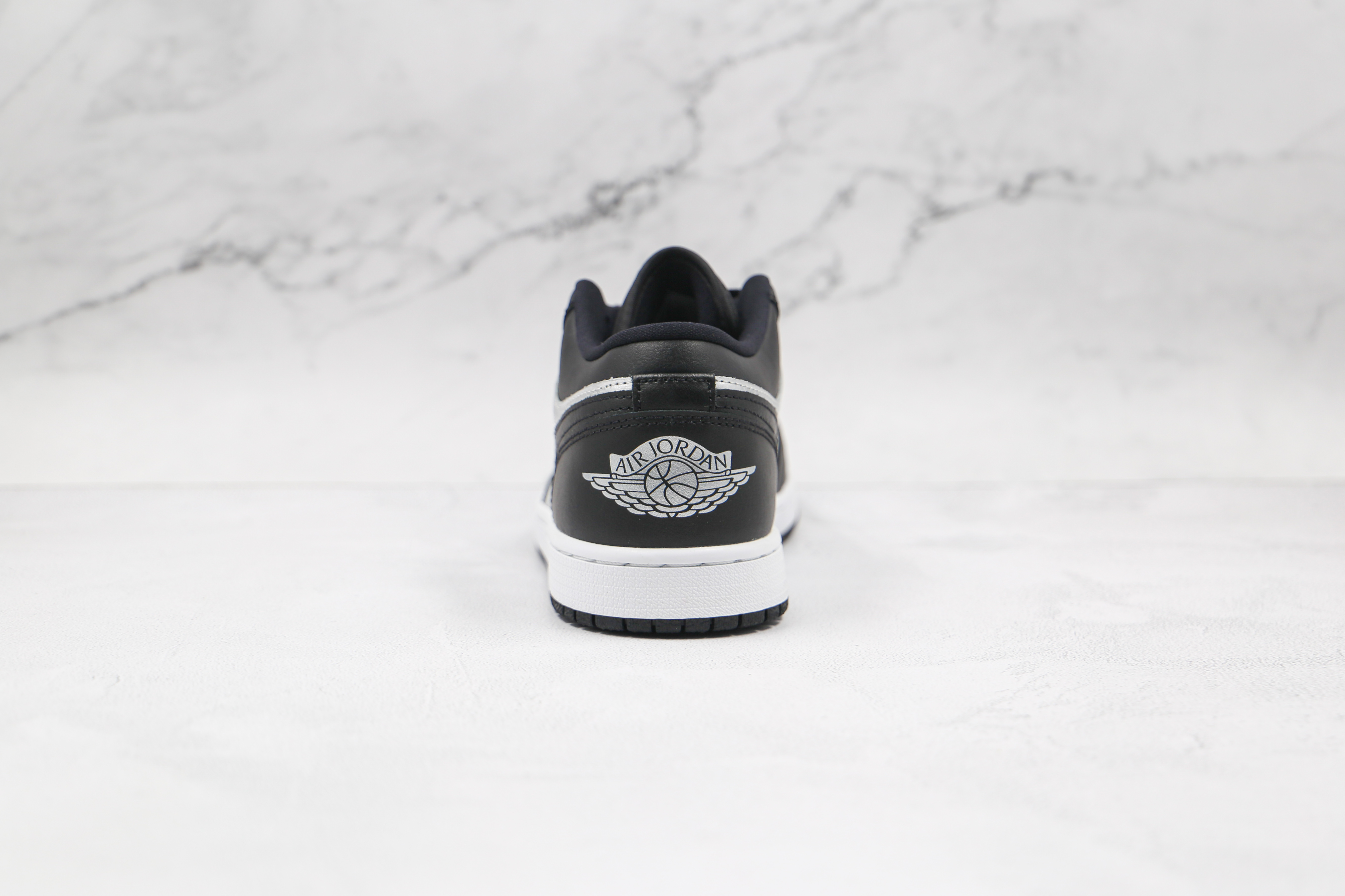 Air Jordan 1 Low SE Silver Toe