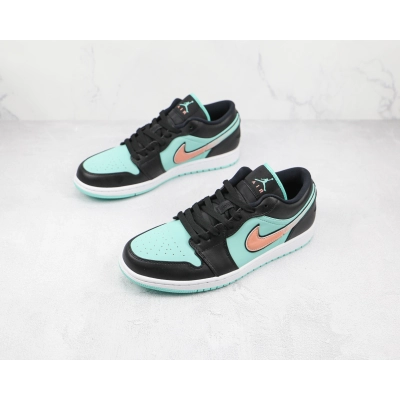 Air Jordan 1 Low SE Tropical Twist 02