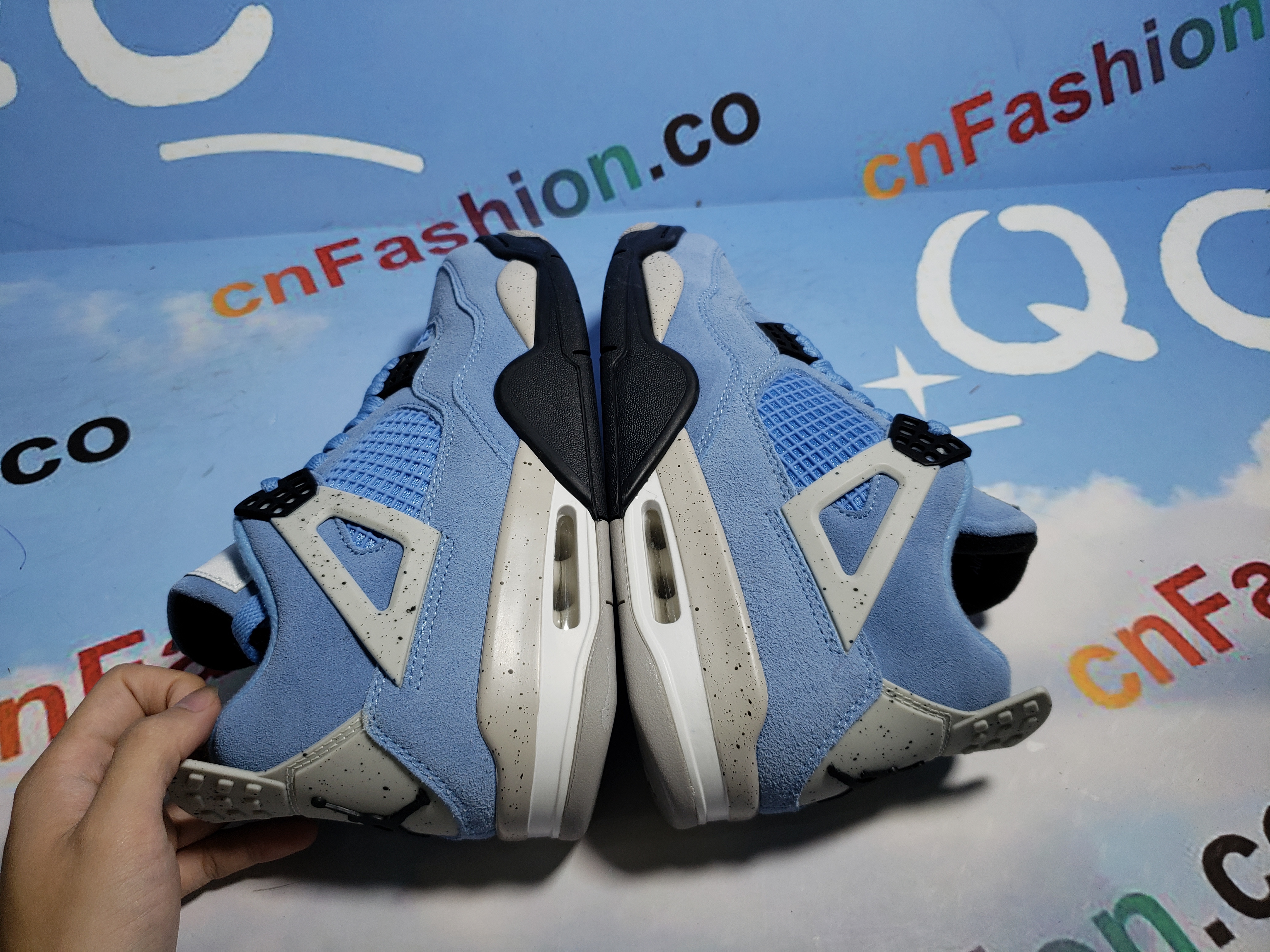 OG Jordan 4 Retro University Blue