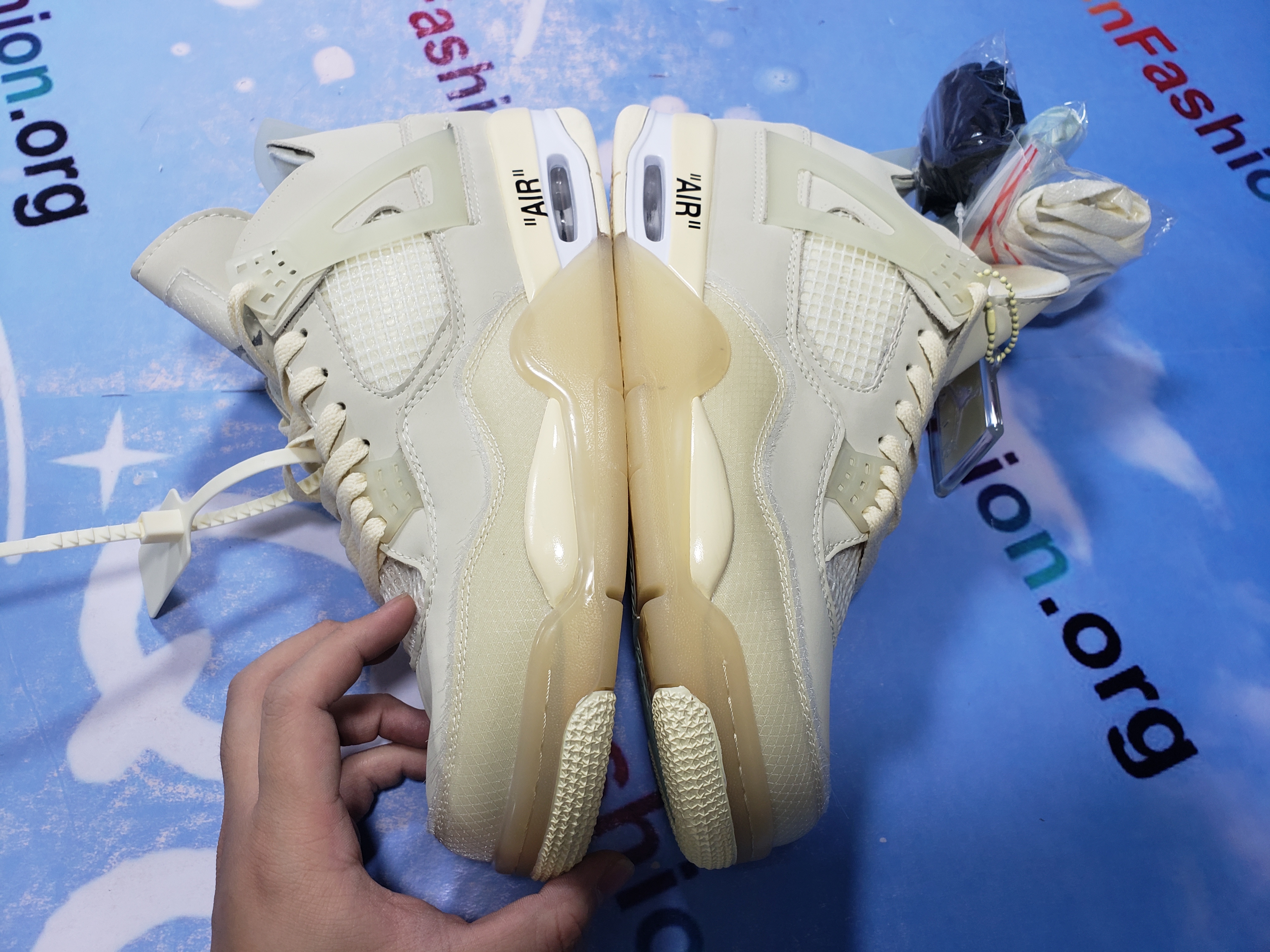 OG Jordan 4 Retro Off-White Sail (W)