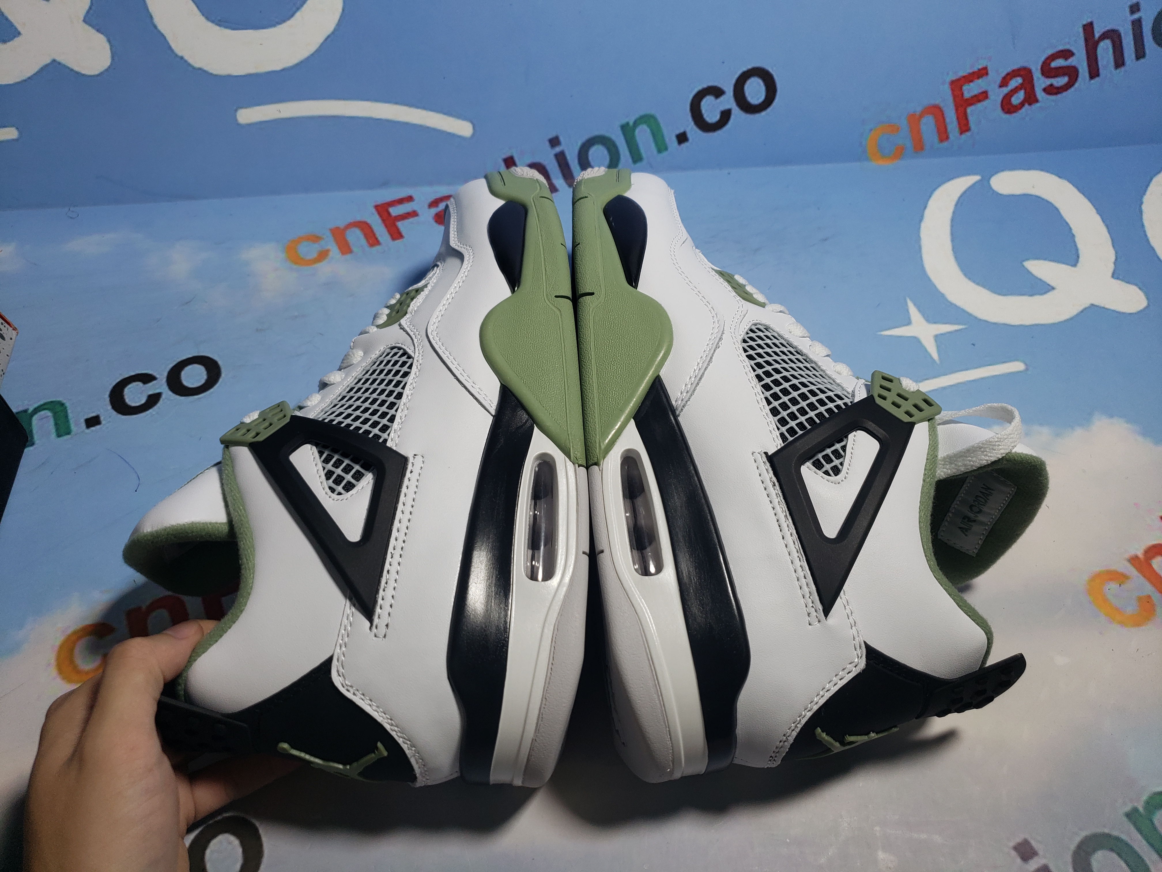 OG Jordan 4 Retro Seafoam (W) AQ9129-103