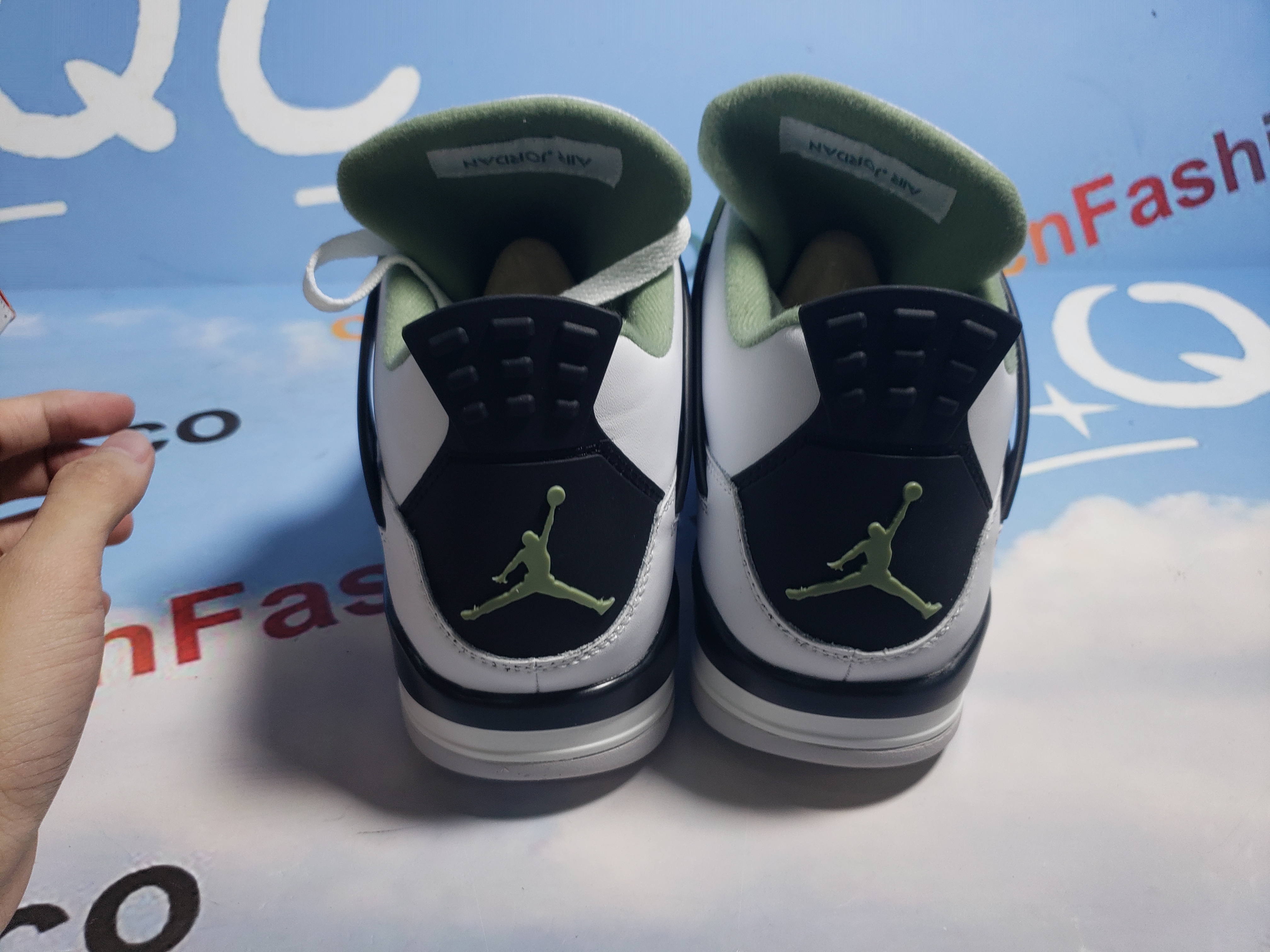 OG Jordan 4 Retro Seafoam (W) AQ9129-103