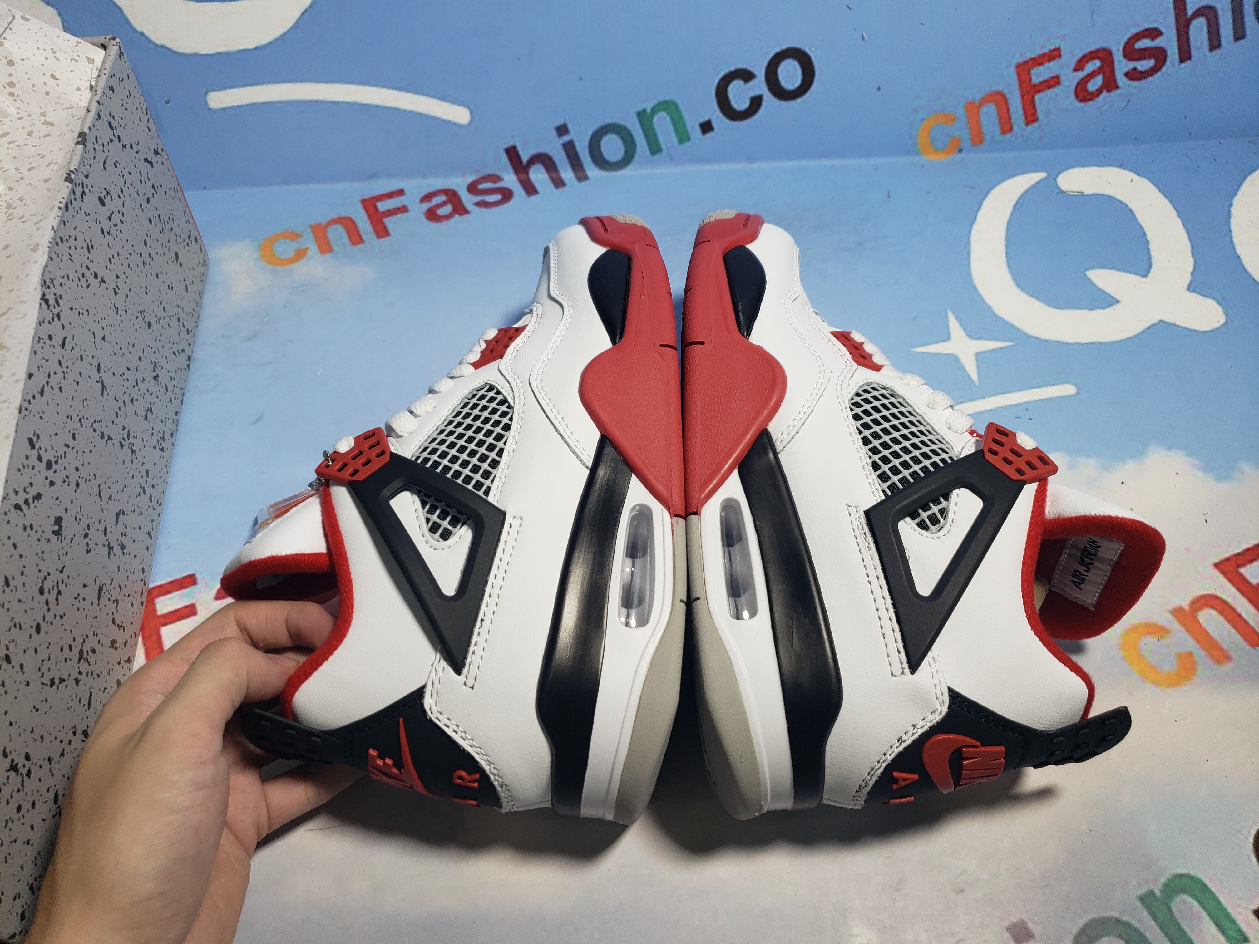 OG Jordan 4 Retro Fire Red 