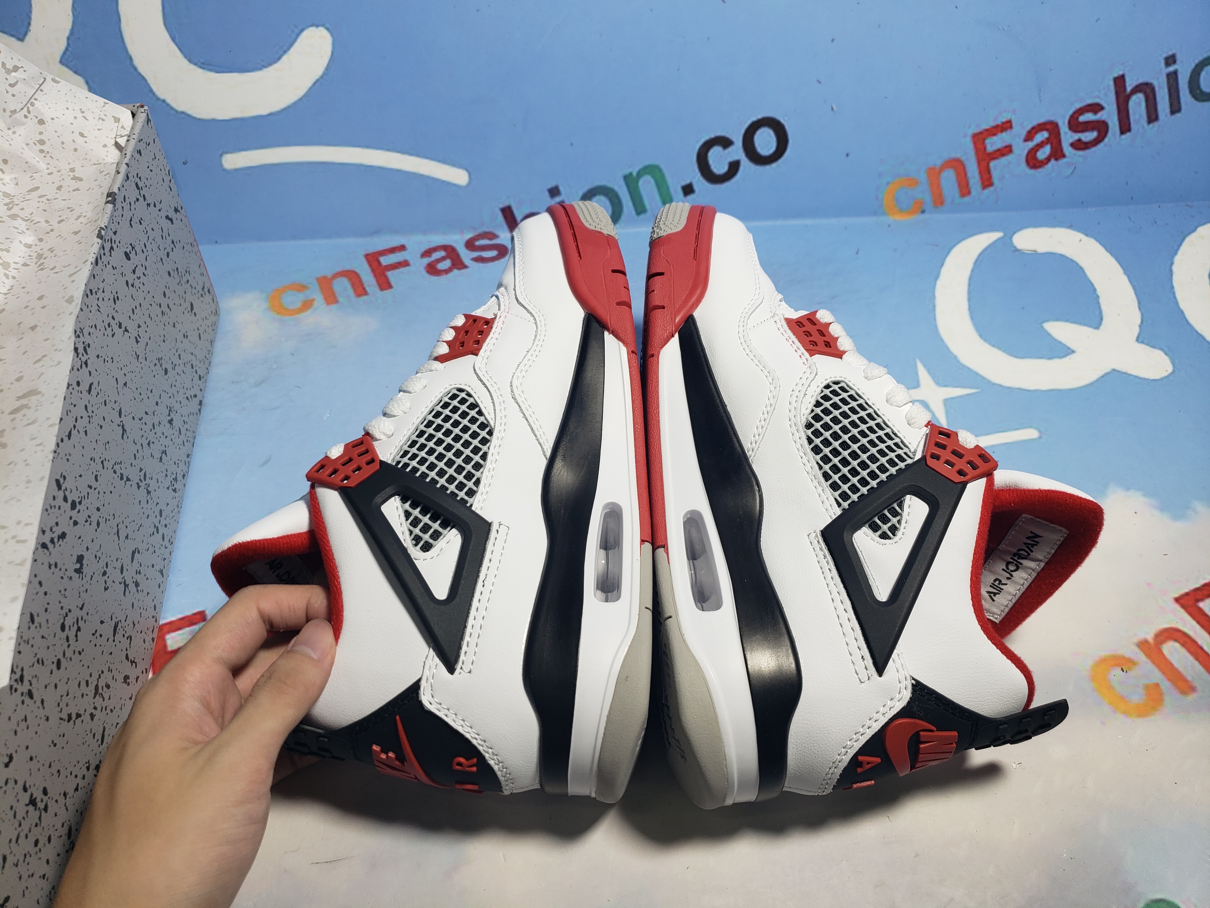 OG Jordan 4 Retro Fire Red 