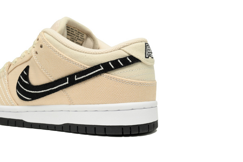 SX Albino & Preto × Nike SB Dunk Low Pro “Pearl White