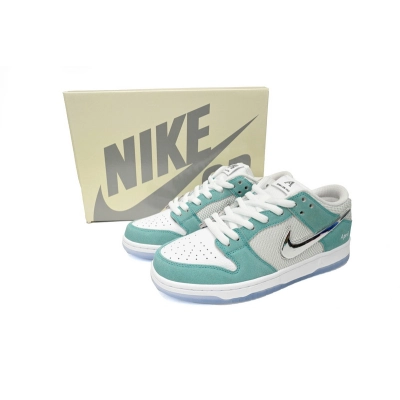 SX APRIL SKATEBOARDS × Nike Dunk SB Low Frozen Roses 02