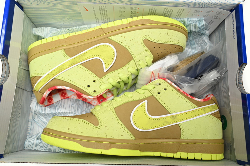 SX CONCEPTS × Nike Dunk SB Fluorescent Yellow Lobster