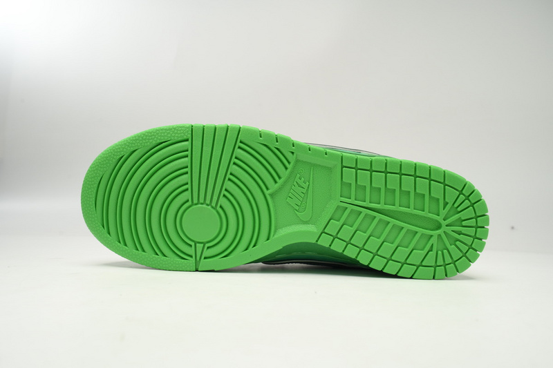 SX CONCEPTS × Nike Dunk SB Seaweed Green Lobster