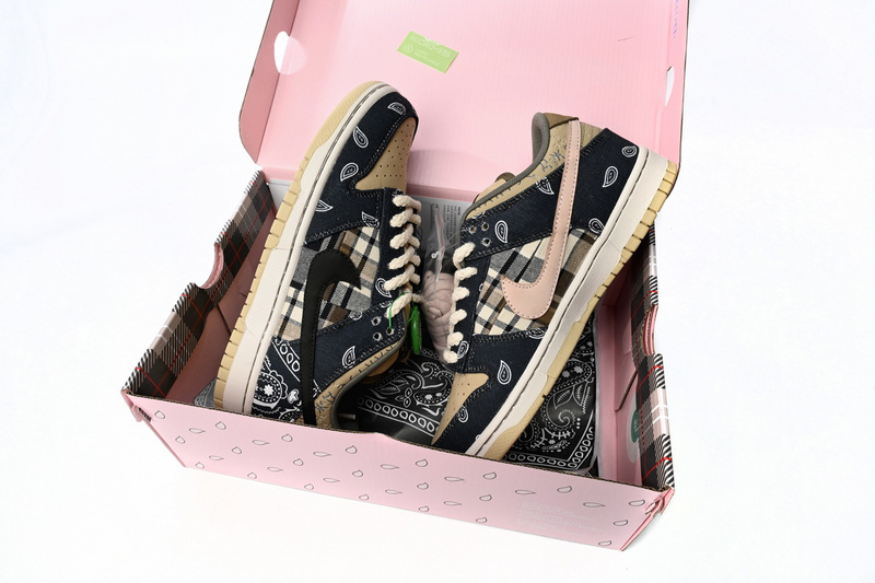 SX Travis Scott x Nike SB Dunk Low