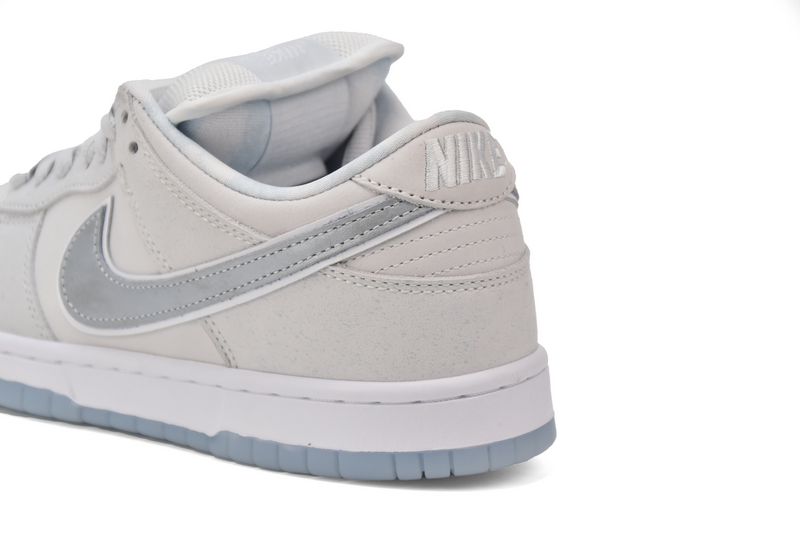 OG CONCEPTS × Nike Dunk SB Low ’White Lobster