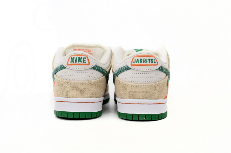 SX Nike SB Dunk Low ’White Lobster‘