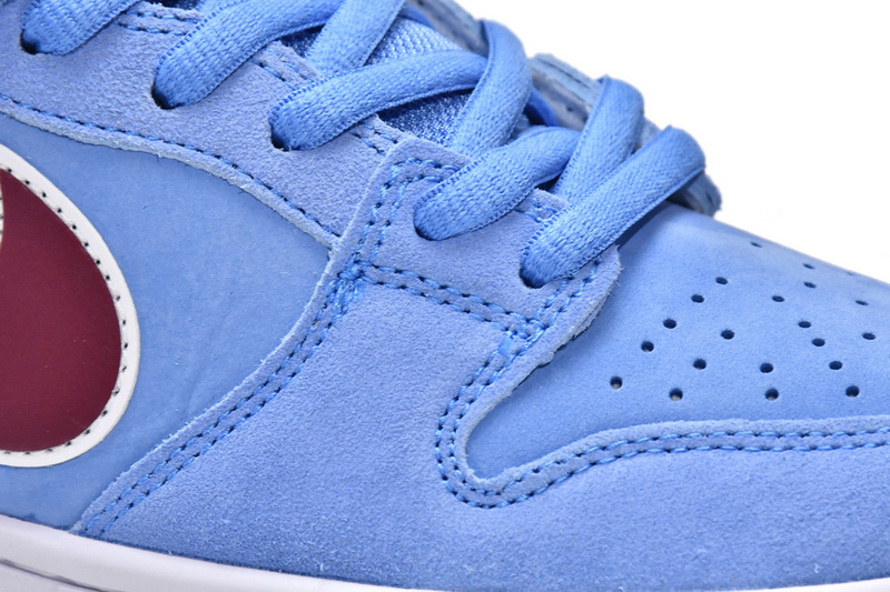 SX Nike SB Dunk Low Philadelphia Phillies