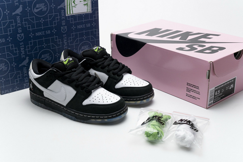 SX Staple x Nike SB Dunk Low “Panda Pigeon”
