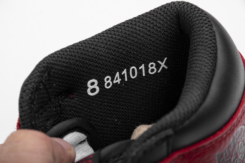 XP Air Jordan 1 High “Banned”