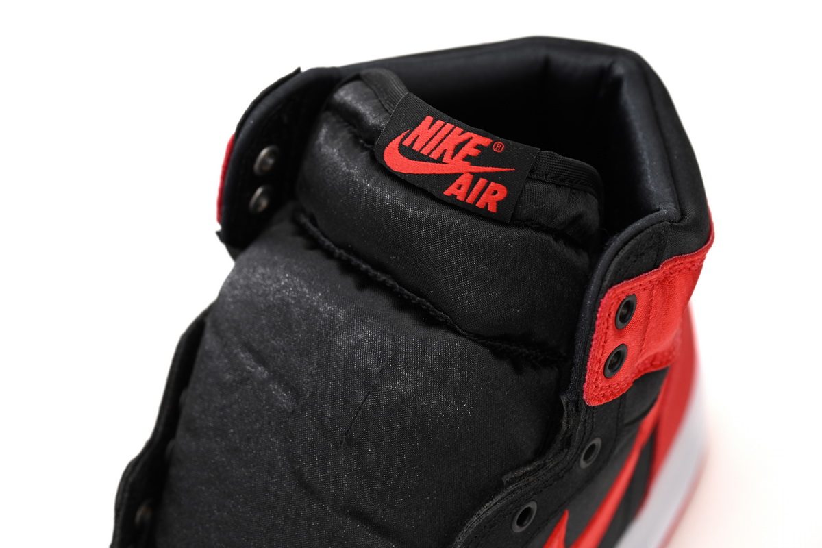 Y Air Jordan 1 High OG WMNS “Satin Bred”