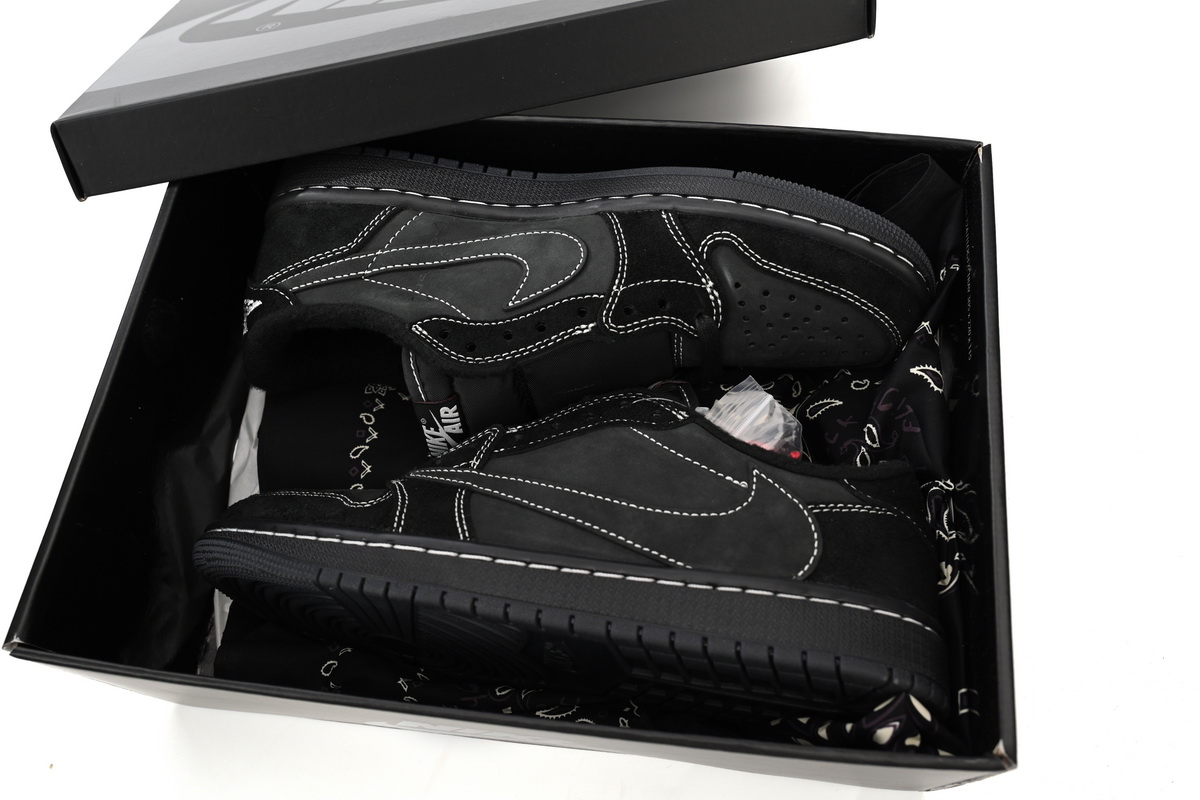 Y Travis Scott x Air Jordan 1 Low OG SP Black Phantom