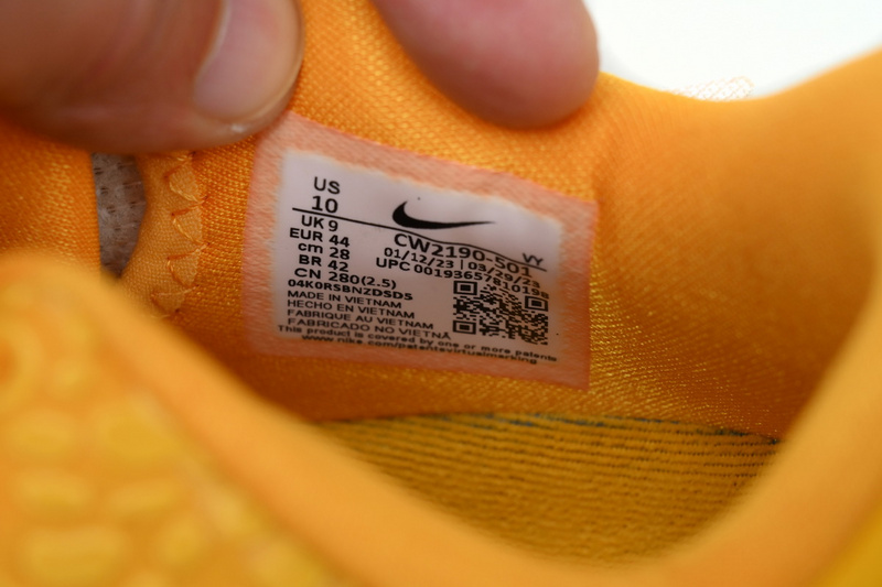 S2 Zoom Kobe 6 Protro 'Mambacita'