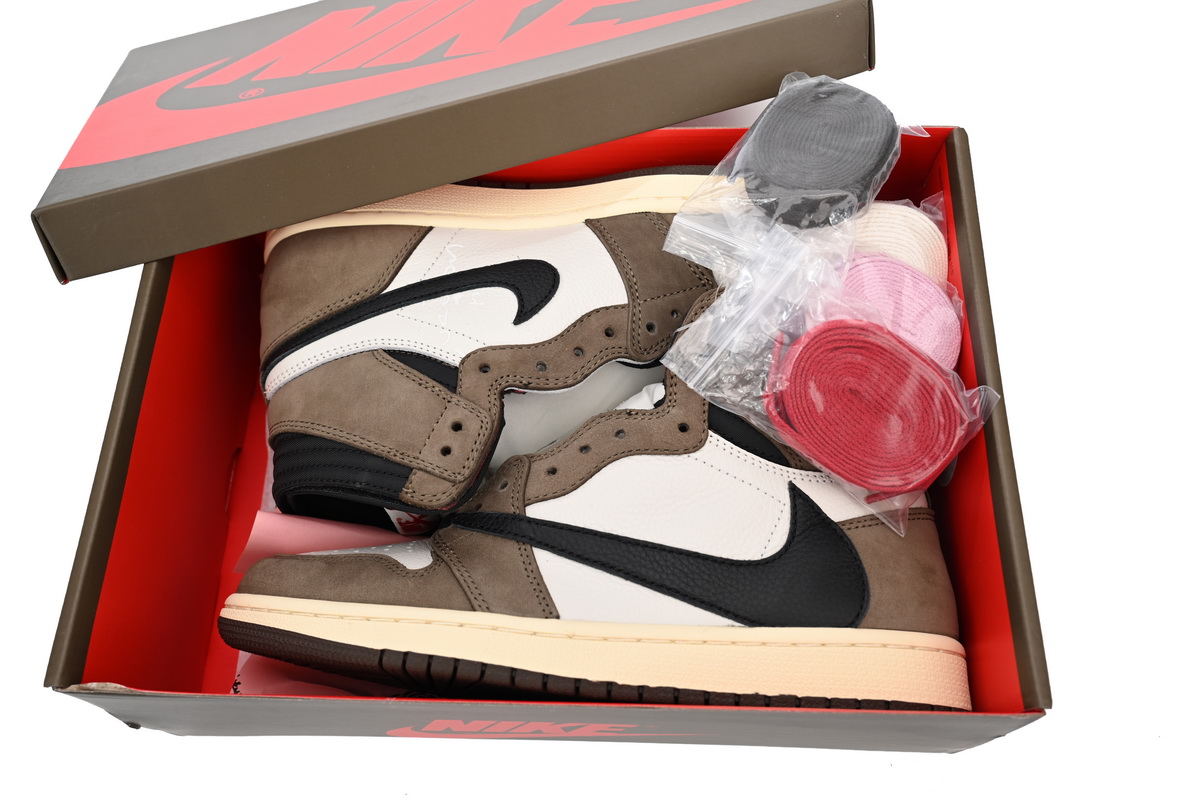 Y Travis Scott x Air Jordan 1 High OG TS SP