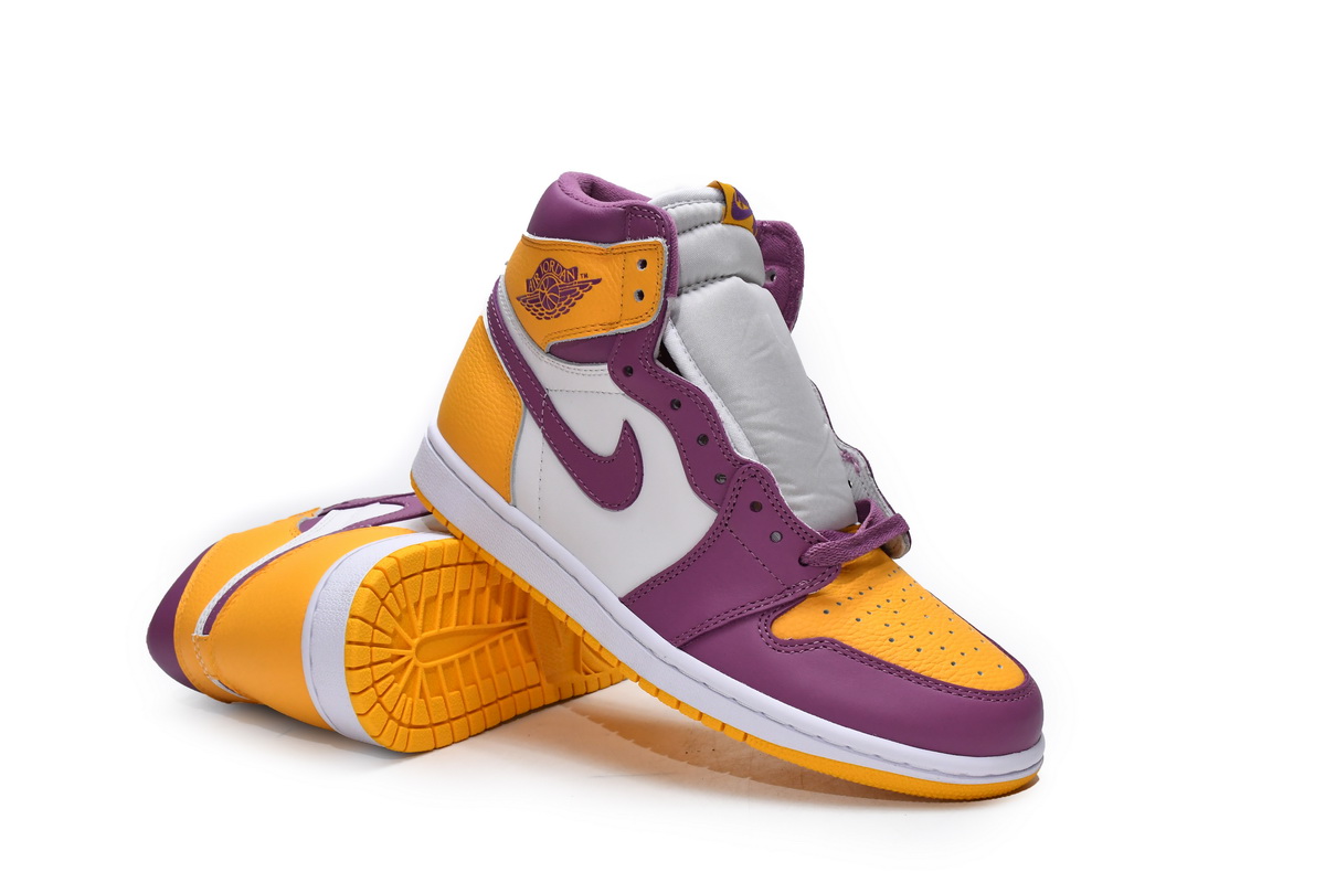 XH Air Jordan 1 High OG “Brotherhood”