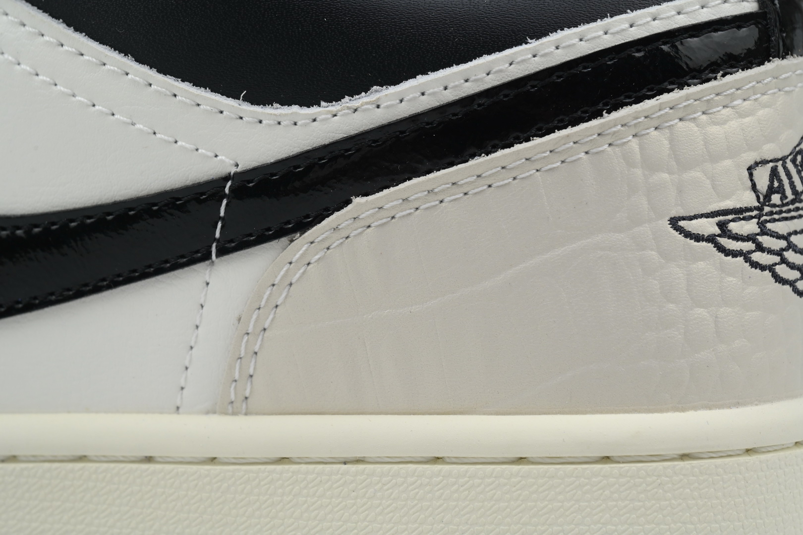 AQ Air Jordan 1 Low SE 'Punk Rock'