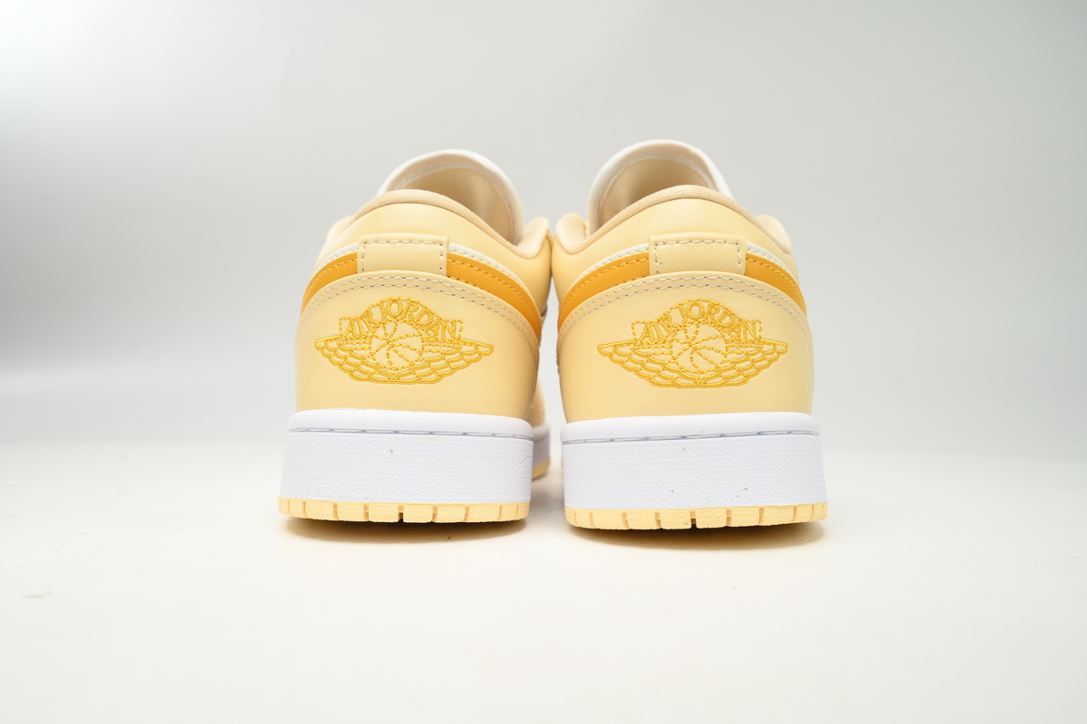 AQ Women's Air Jordan 1 Low "Team Gold"