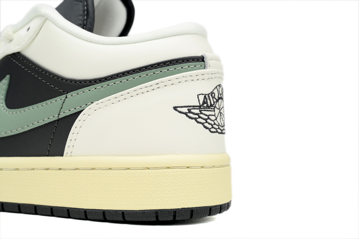 AQ Air Jordan 1 Low "Anthracite/Jade Smoke"