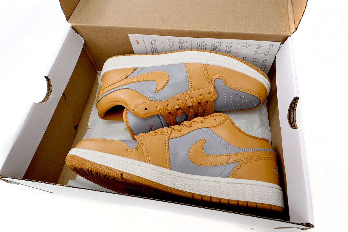AQ Travis Scott x Air Jordan 1 Low Grayish Yellow