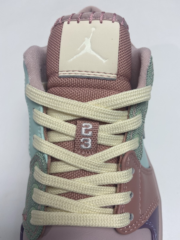 AQ Air Jordan 1 Low SE Champagne