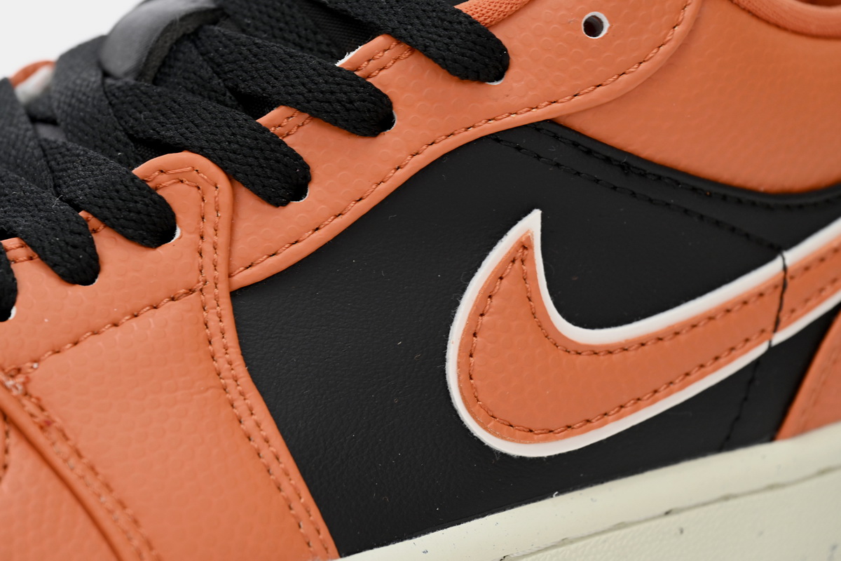 AQ Travis Scott x Air Jordan 1 Low WMNS “Sport Spice”