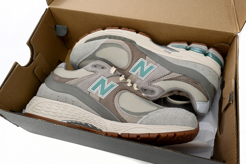 New Balance 2002R Brown Emerald Green