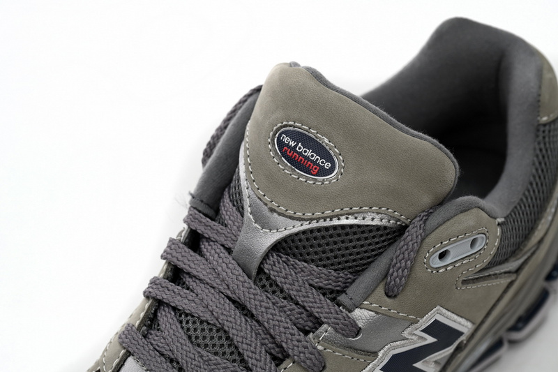 New Balance 2002R Golden Ash