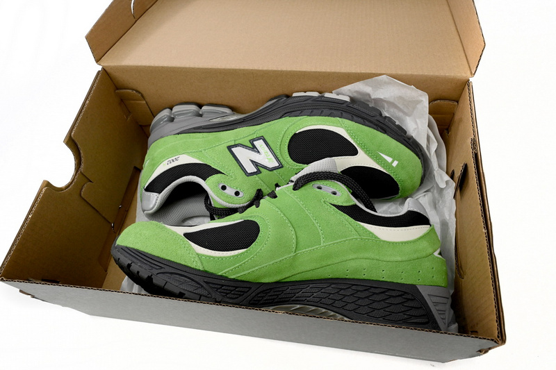 New Balance 2002R Sea Black Green