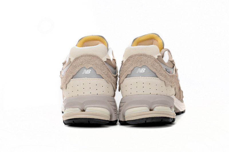 New Balance 2002R Shallow Khaki