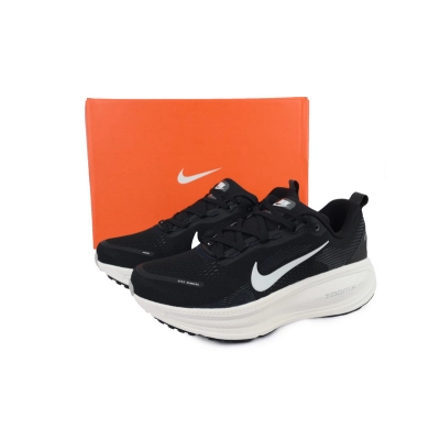 NIKE Vomero 18 'Black' 02