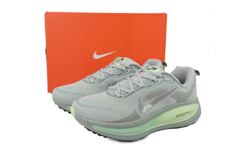 NIKE Vomero 18 'Dusty Olive'