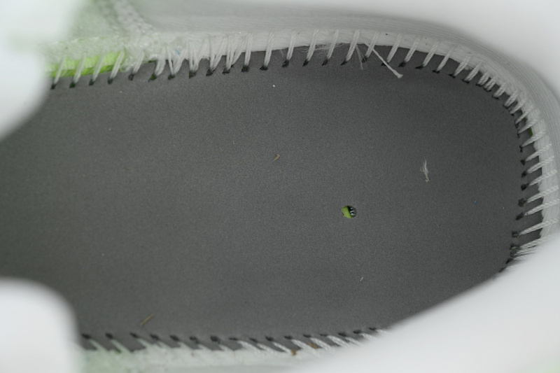NIKE Vomero 18 'Electric Green'