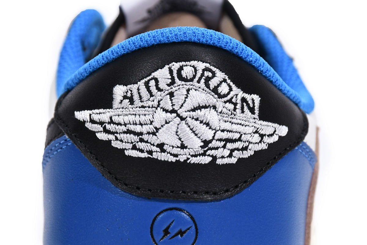 AQ Travis Scott x Fragment Design x Air Jordan 1 Low
