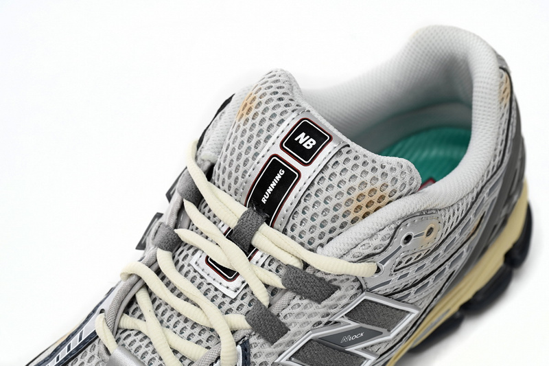 New Balance 1906R 'Grey silver'