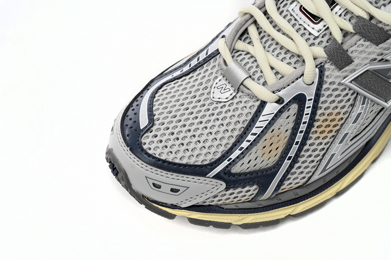 New Balance 1906R 'Grey silver'