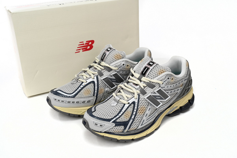 New Balance 1906R 'Grey silver'