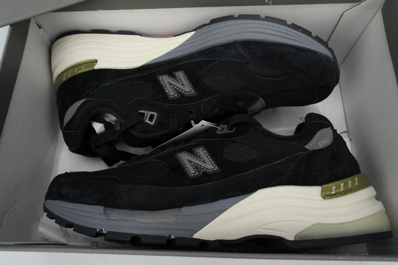 New Balance 992 Black Gray White