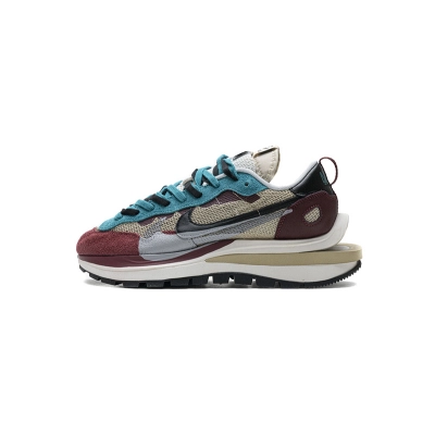 Sacai x Nike Pegasua Vaporfly String Black Villain Red 01